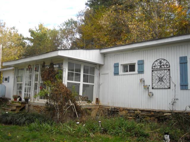 A picture of the property located at 8 SWEET BARK LN, WEAVERVILLE NC 28787.