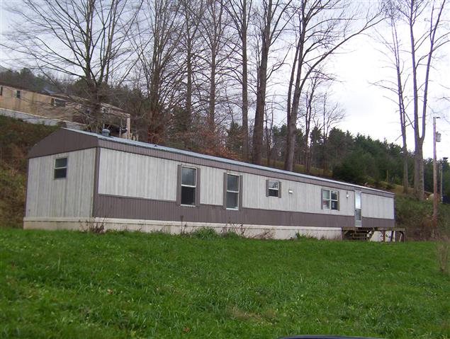 A picture of the property located at 215 POWERLINE LN, WEAVERVILLE NC 28787.
