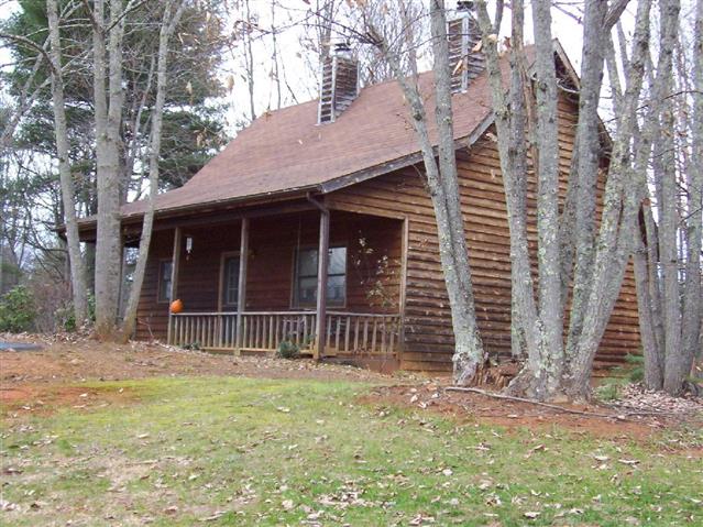 A picture of the property located at 32 CEDAR HILL LN, WEAVERVILLE NC 28787.
