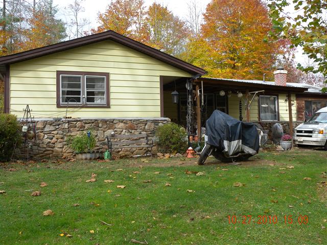 A picture of the property located at 330 BARNARDSVILLE HWY, WEAVERVILLE NC 28787.