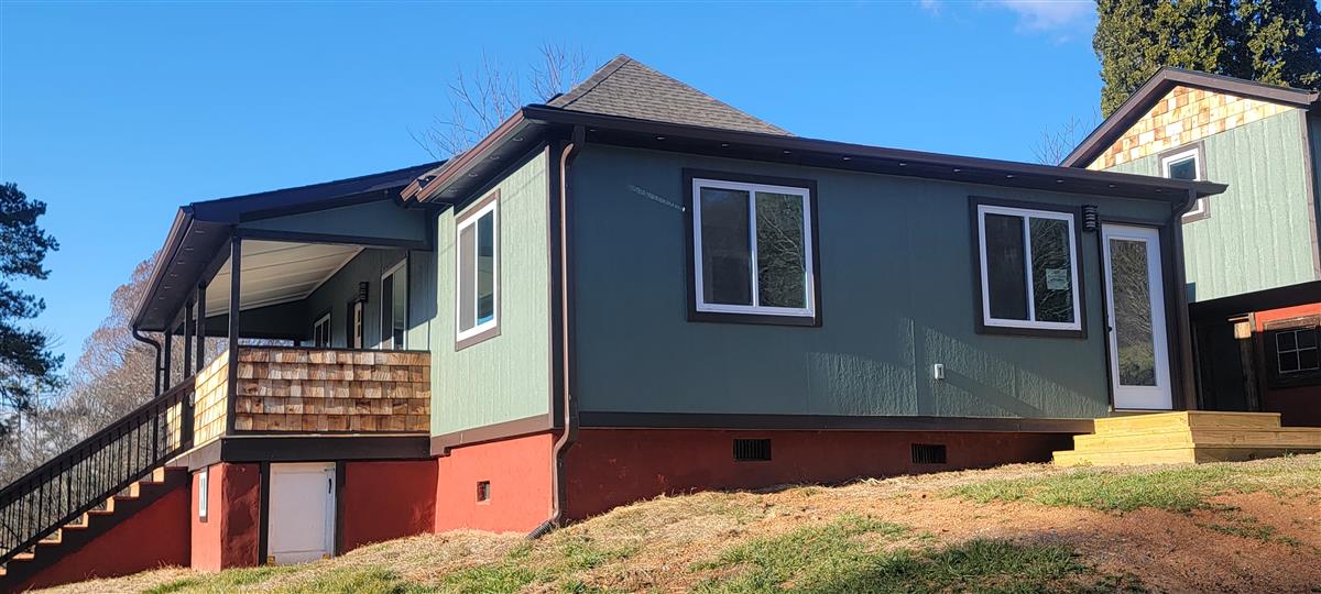 A picture of the property located at 58 CORGI LN, WEAVERVILLE NC 28787.