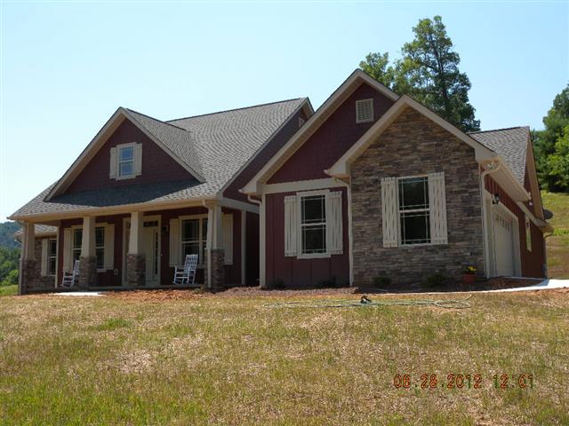 A picture of the property located at 14 WILLIE LN, WEAVERVILLE NC 28787.