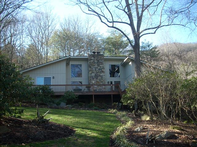 A picture of the property located at 19 WENDY LN, ASHEVILLE NC 28805.