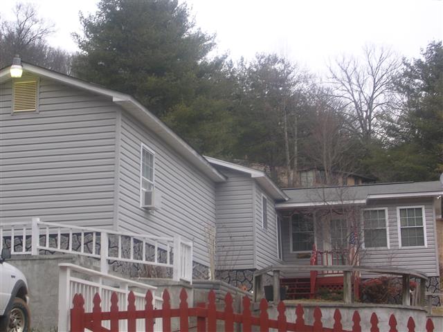 A picture of the property located at 99 SHOPE RD, ASHEVILLE NC 28805.