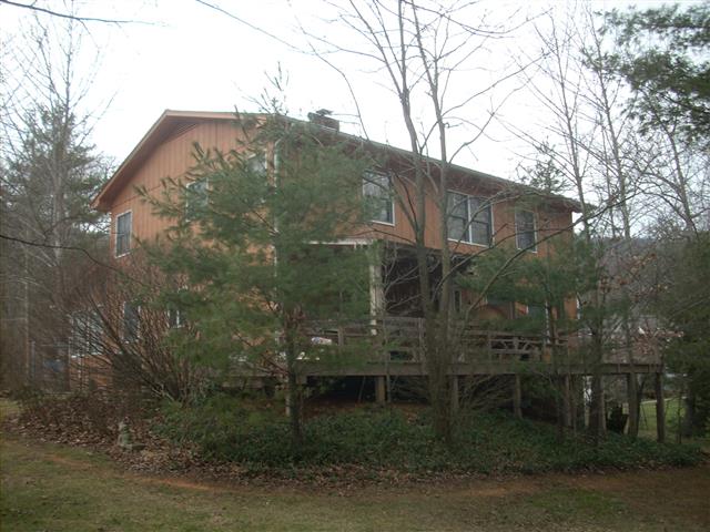 A picture of the property located at 11 ARBOR LN, ASHEVILLE NC 28805.