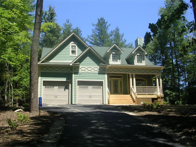 A picture of the property located at 11 BOHEMIAN LN, ASHEVILLE NC 28805.