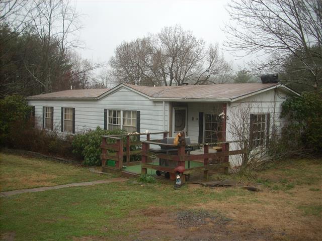 A picture of the property located at 14 FULLER LN, ASHEVILLE NC 28805.