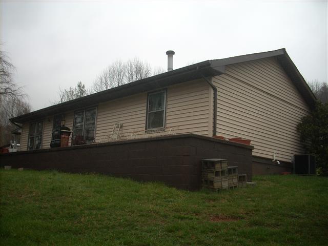 A picture of the property located at 16 FULLER LN, ASHEVILLE NC 28805.
