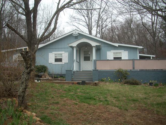 A picture of the property located at 9 FULLER LN, ASHEVILLE NC 28805.