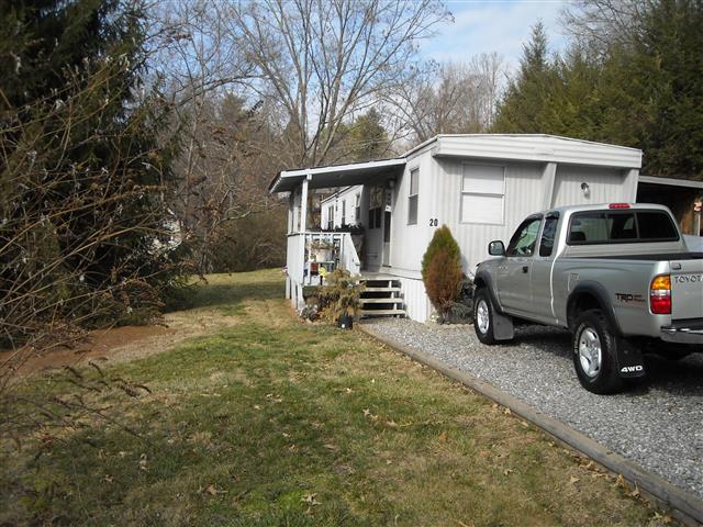 A picture of the property located at 20 OX CREEK RD, WEAVERVILLE NC 28787.