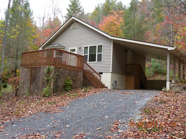 A picture of the property located at 25 CREEK CROSSING LN, WEAVERVILLE NC 28787.