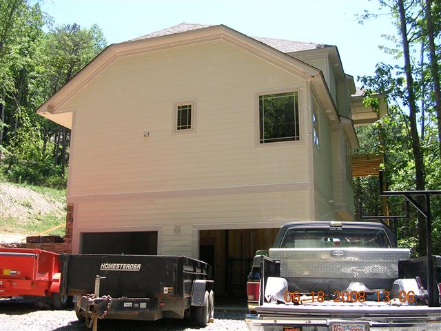 A picture of the property located at 39 HAWKS POINTE LN, WEAVERVILLE NC 28787.