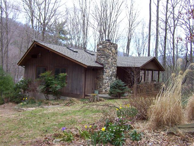 A picture of the property located at 117 PRISTINE LN, WEAVERVILLE NC 28787.