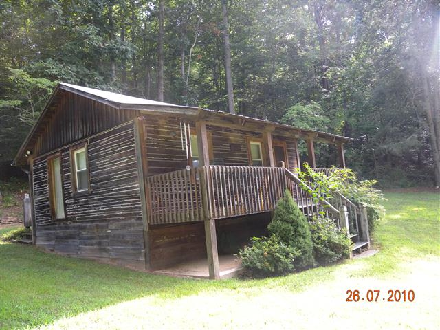 A picture of the property located at 51 HAWKS LNDG, WEAVERVILLE NC 28787.