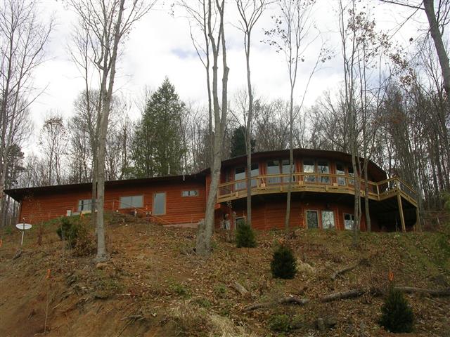 A picture of the property located at 76 HAWKS POINTE LN, WEAVERVILLE NC 28787.