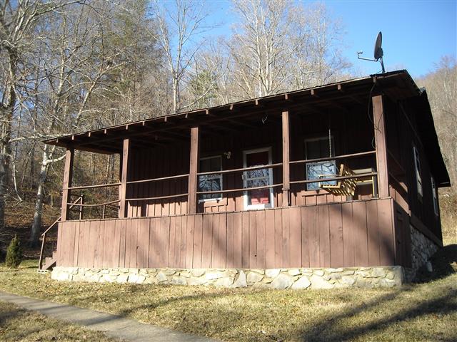 A picture of the property located at 68 PUNKY LN, WEAVERVILLE NC 28787.