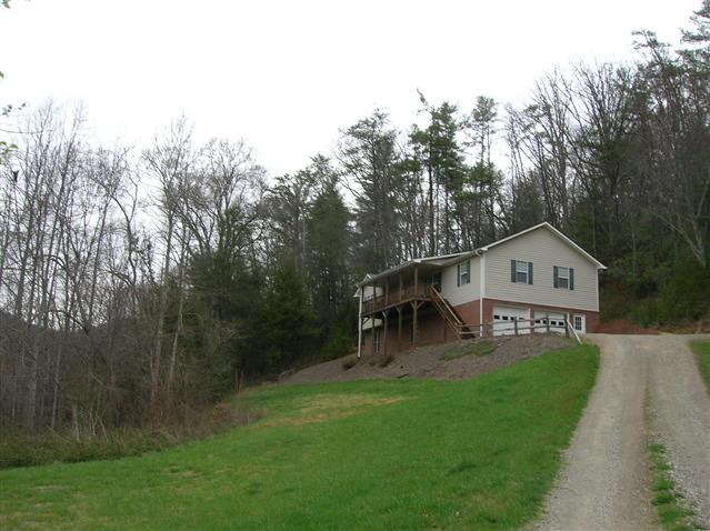 A picture of the property located at 60 CREEK CROSSING LN, WEAVERVILLE NC 28787.