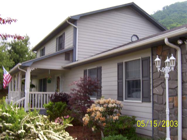 A picture of the property located at 18 HYDER LN, WEAVERVILLE NC 28787.