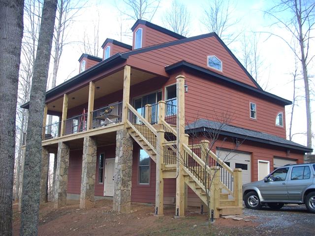 A picture of the property located at 10 HOLLY BERRY LN, WEAVERVILLE NC 28787.