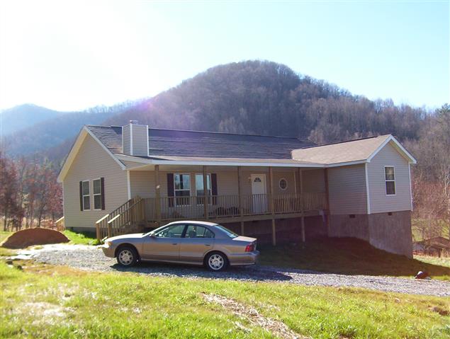 A picture of the property located at 90 HIGH POINT RD, WEAVERVILLE NC 28787.