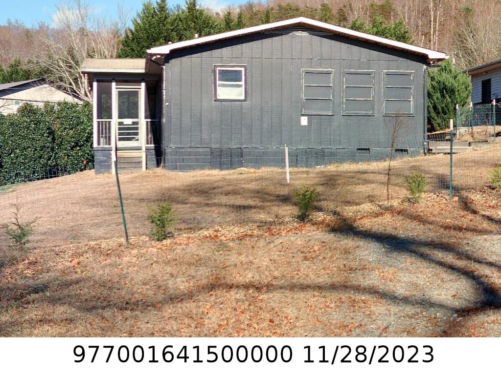 A picture of the property located at 6 SHADY RIDGE LN, ASHEVILLE NC 28805.