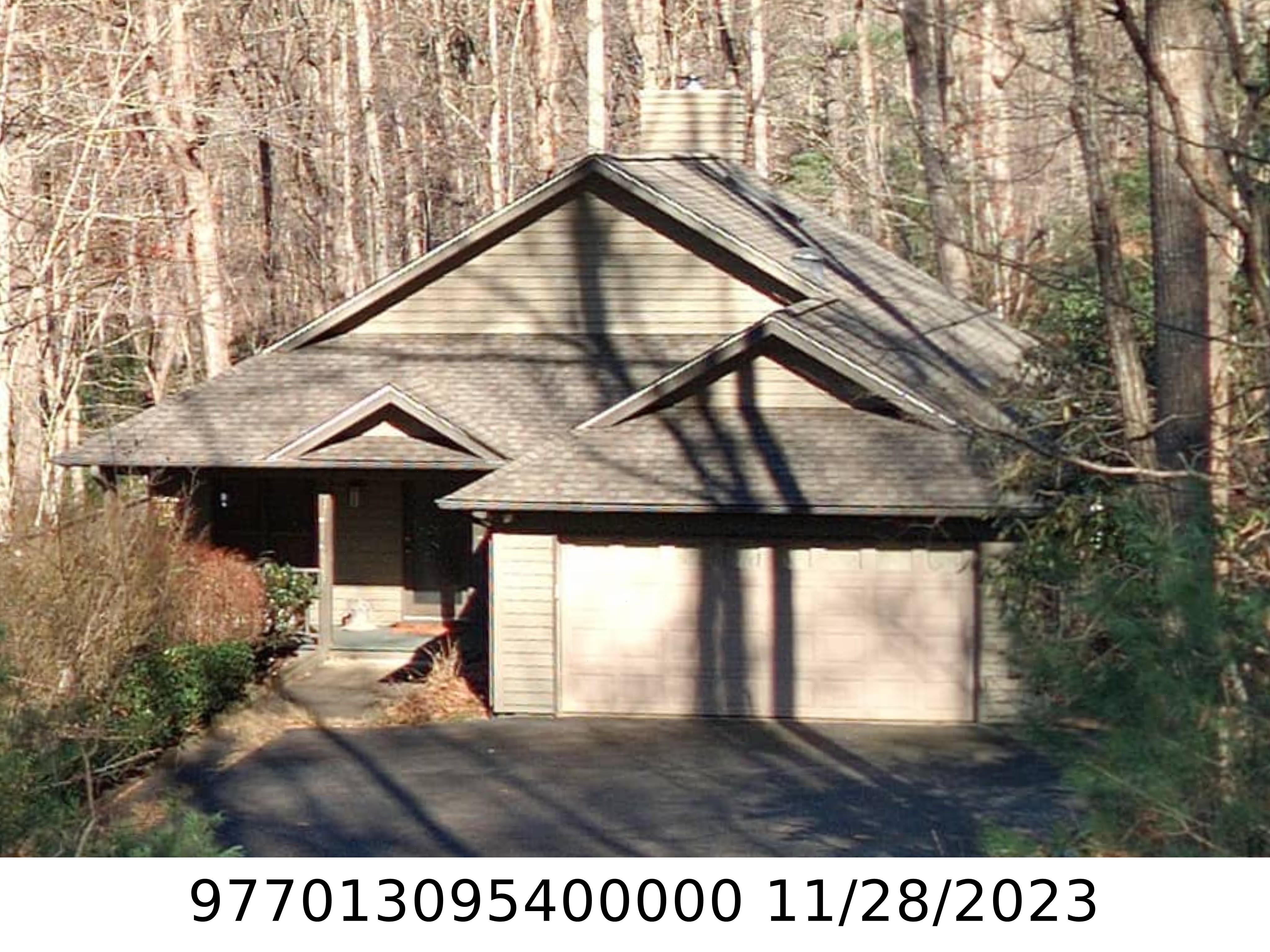 A picture of the property located at 120 DEER RUN LN, ASHEVILLE NC 28805.