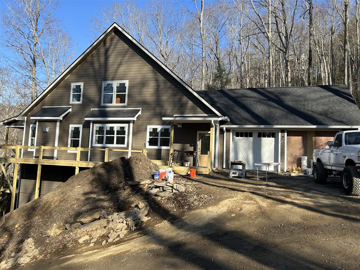A picture of the property located at 119 DEER RUN LN, ASHEVILLE NC 28805.