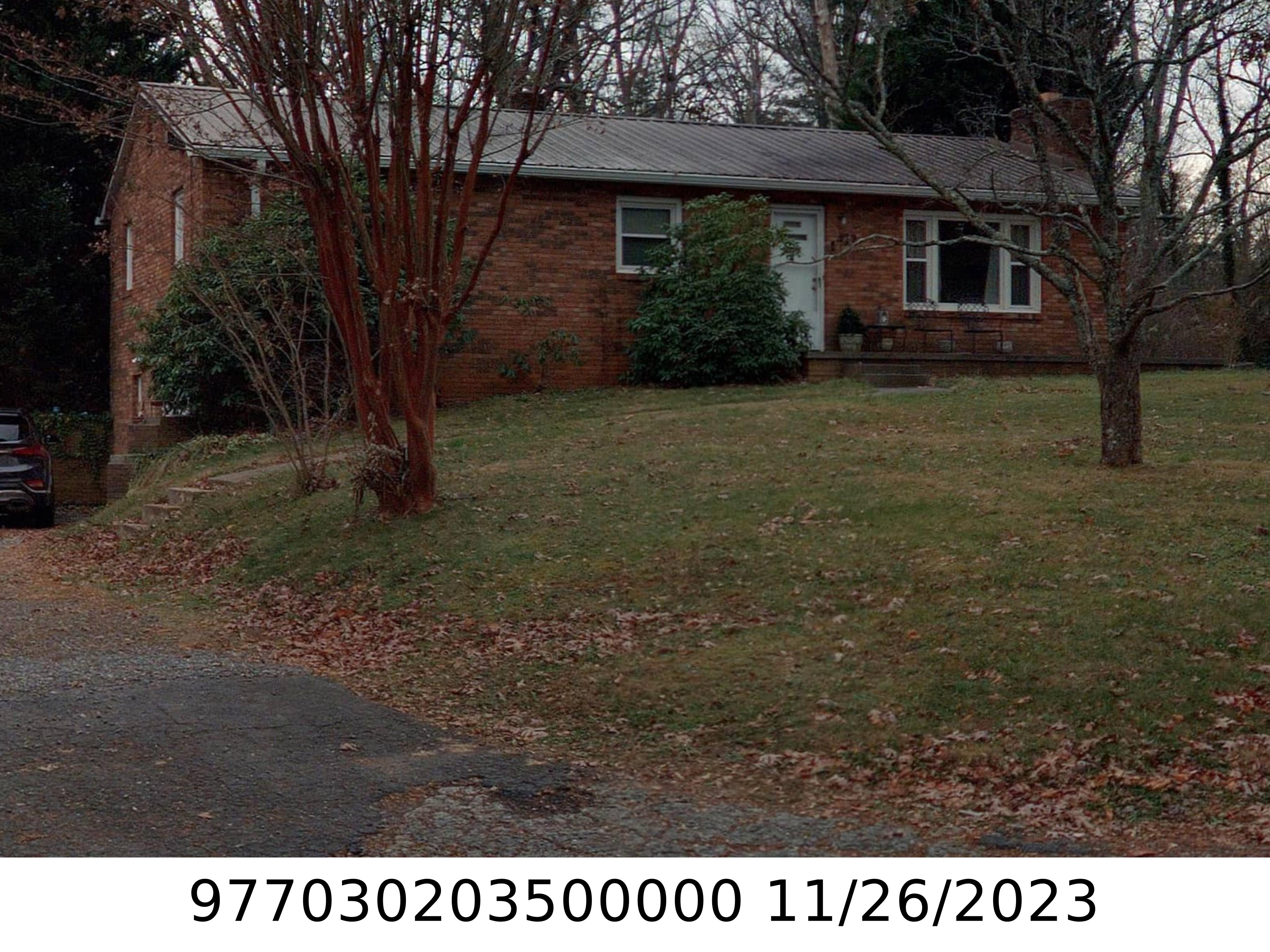 A picture of the property located at 412 DILLINGHAM CIR, ASHEVILLE NC 28805.