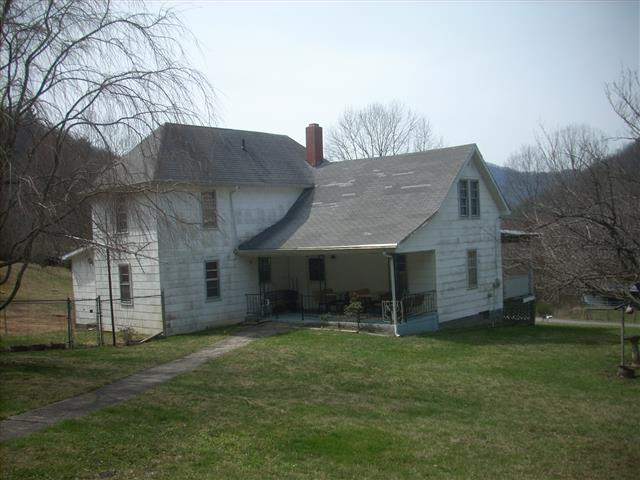 A picture of the property located at 223 SHOPE CREEK RD, ASHEVILLE NC 28805.
