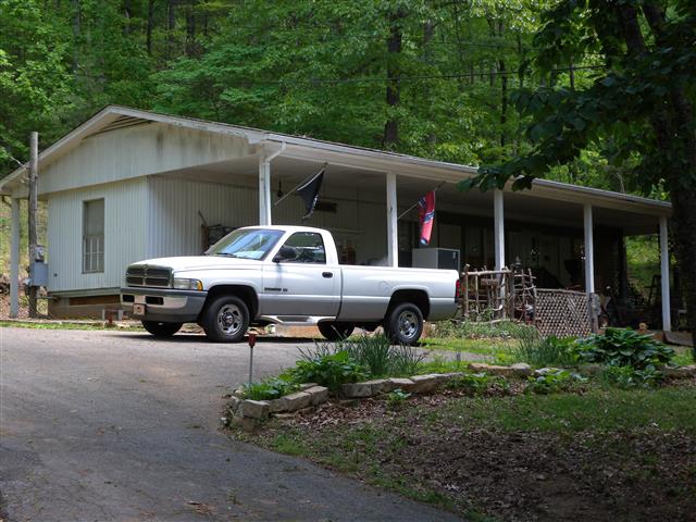 A picture of the property located at 6 LOST MOUNTAIN LN, ASHEVILLE NC 28805.