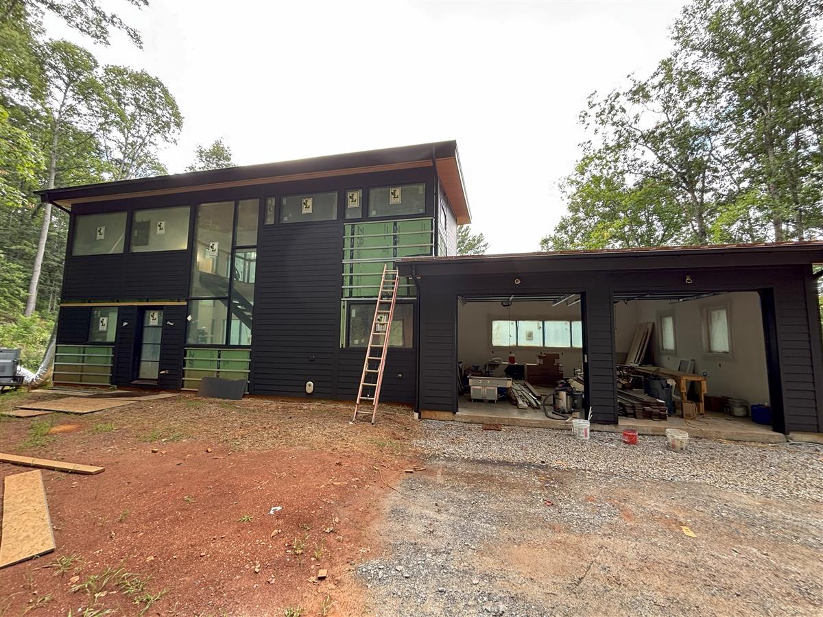 A picture of the property located at 37 LOST MOUNTAIN LN, ASHEVILLE NC 28805.