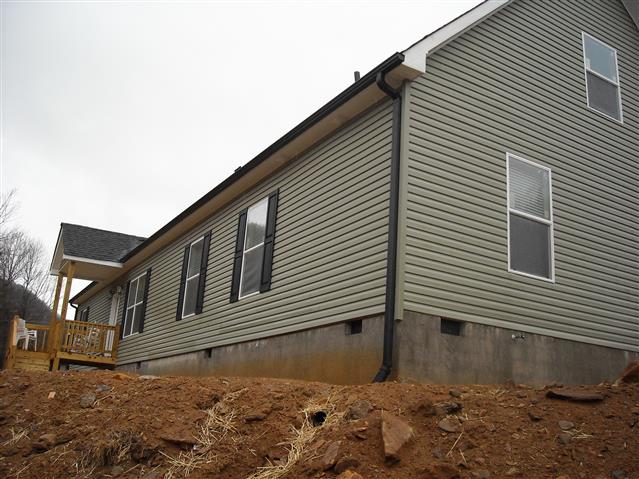 A picture of the property located at 2 RAINBOW LN, BARNARDSVILLE NC 28709.