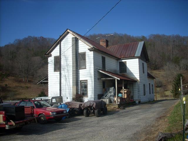 A picture of the property located at 48 BERKIE LN, SWANNANOA NC 28778.