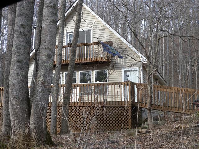 A picture of the property located at 14 GOLD FINCH LN, SWANNANOA NC 28778.