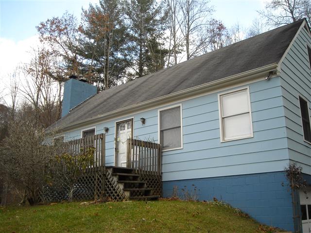 A picture of the property located at 55 GRASS FIELDS DR, BARNARDSVILLE NC 28709.