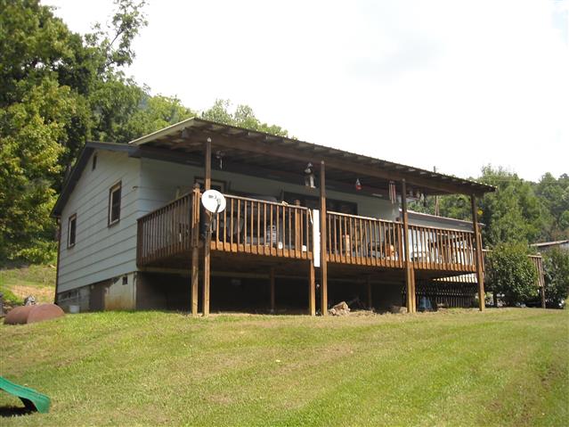 A picture of the property located at 9 MARTIN LN, BARNARDSVILLE NC 28709.